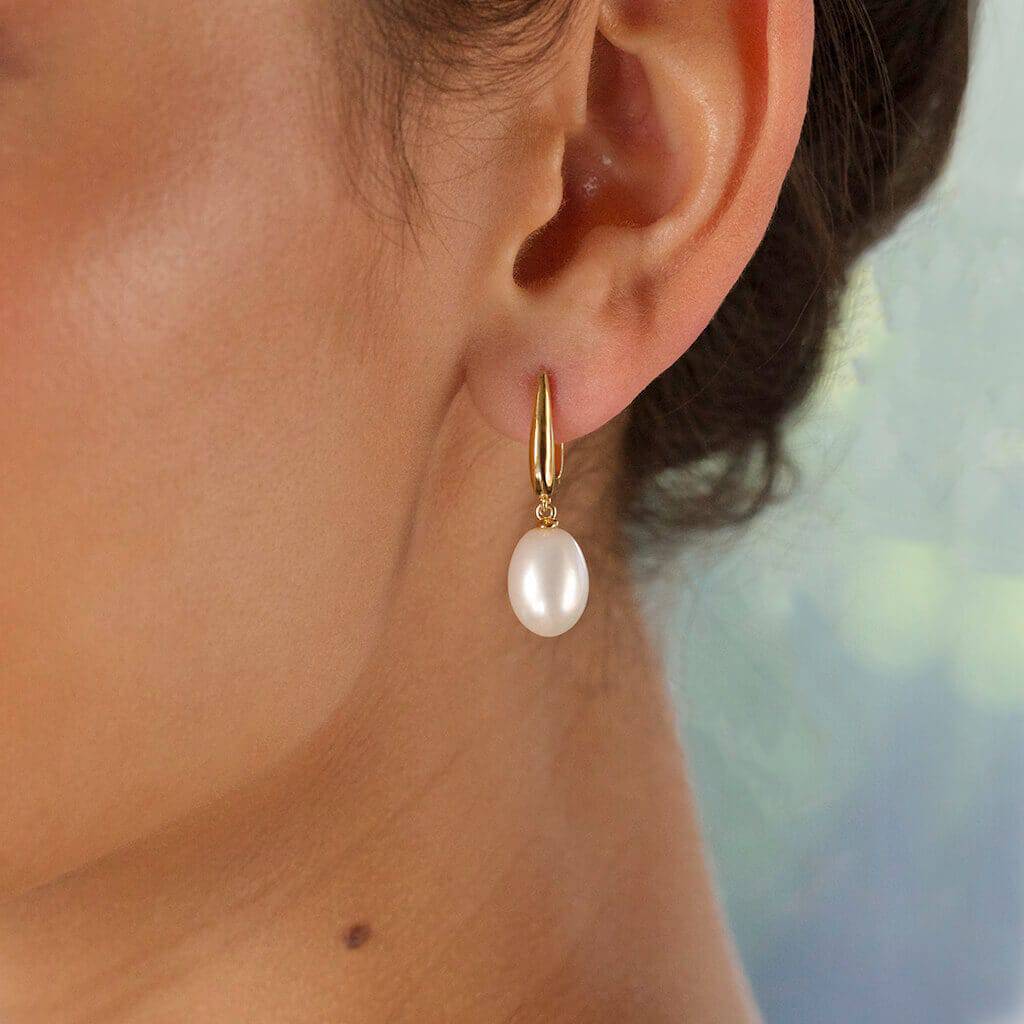 pearl drop earrings - Trove & Co.
