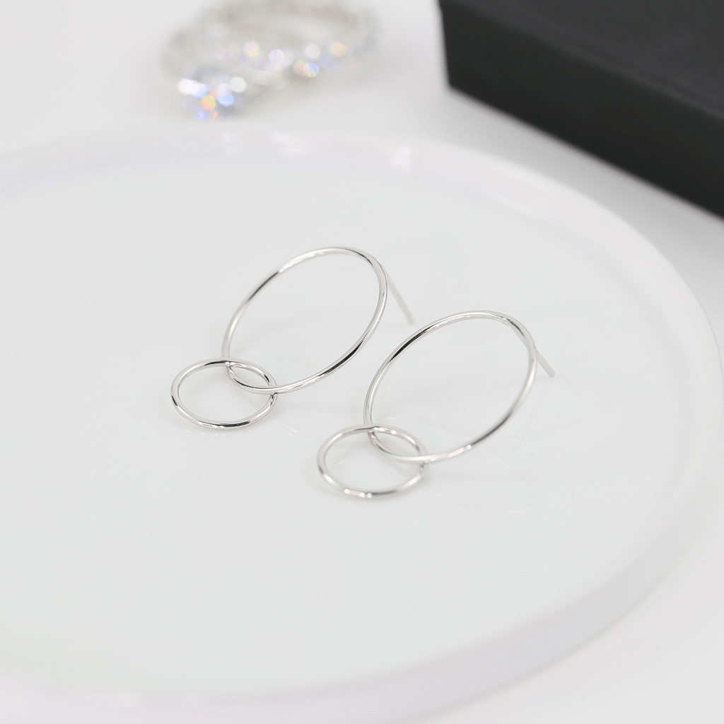 BELLA DOUBLE HOOP EARRINGS - Trove & Co.