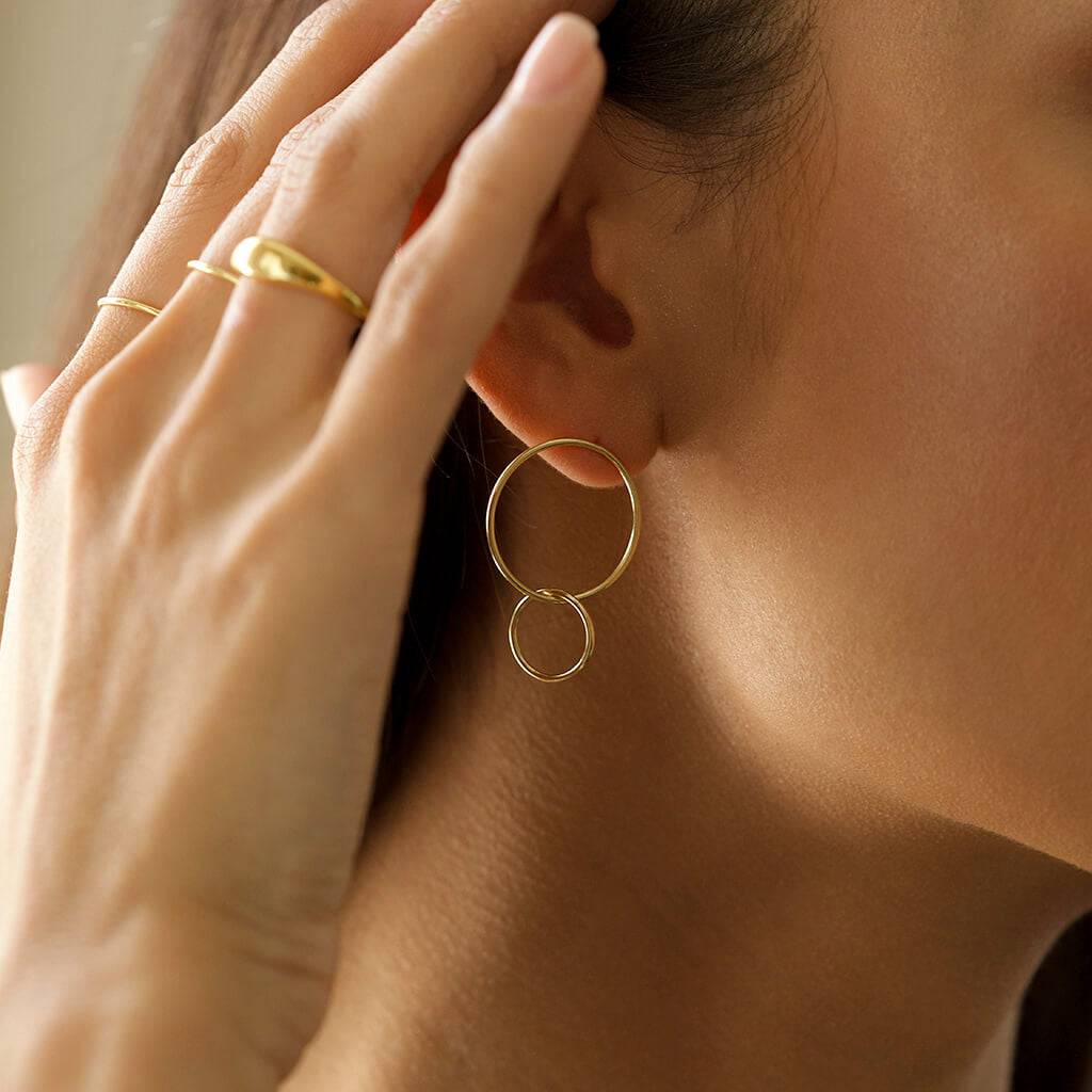 BELLA DOUBLE HOOP EARRINGS - Trove & Co.