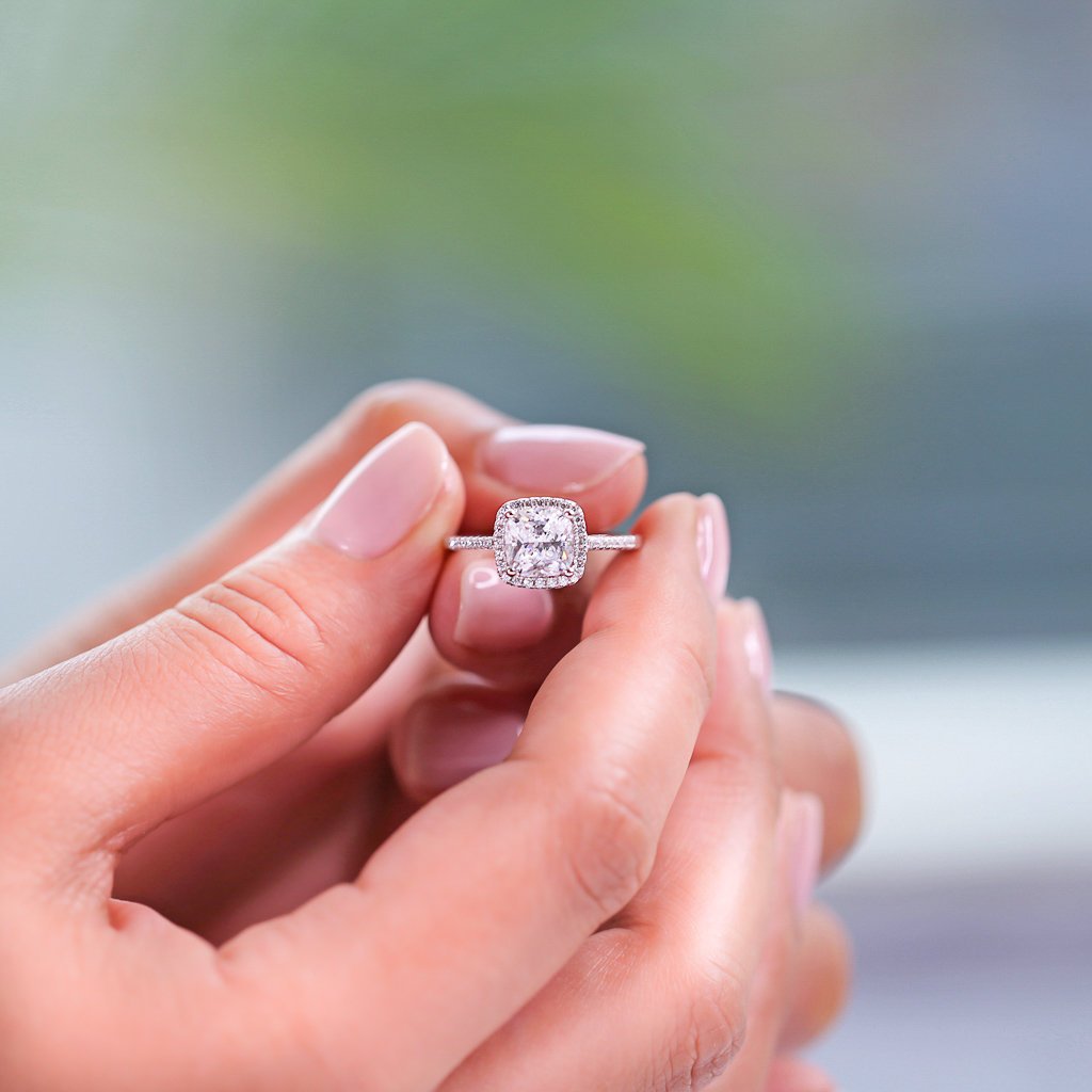HALO ENGAGEMENT RING - Trove & Co.