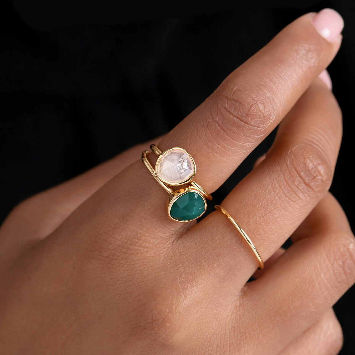 LUNA RING - Rainbow Moonstone - Trove & Co.