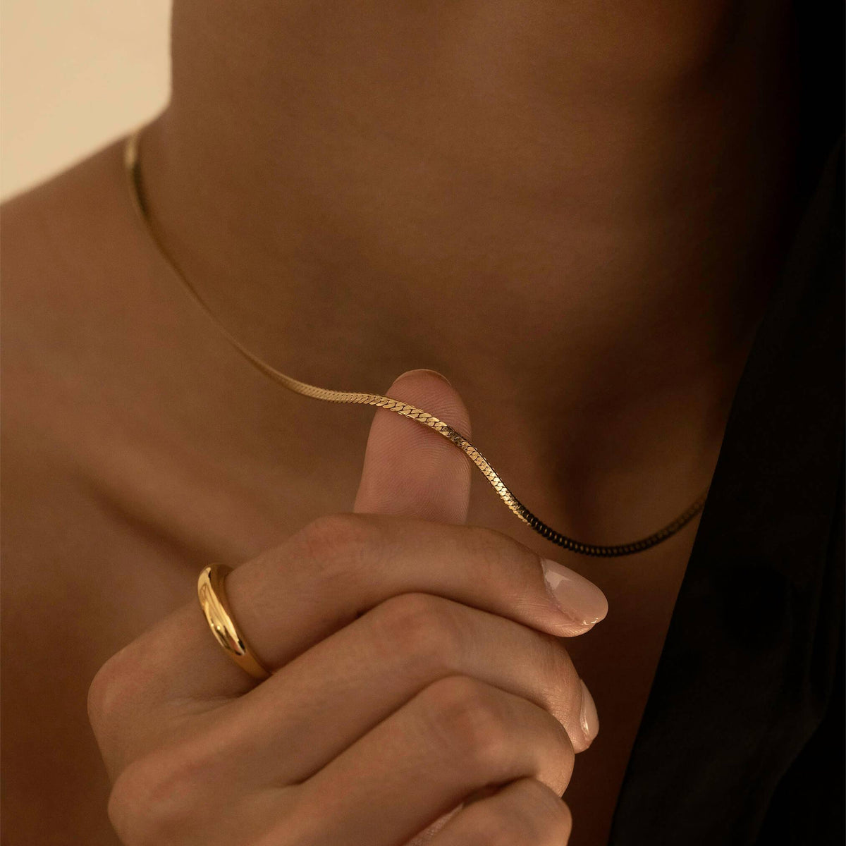 DAINTY FLAT CURB CHAIN - Trove & Co.