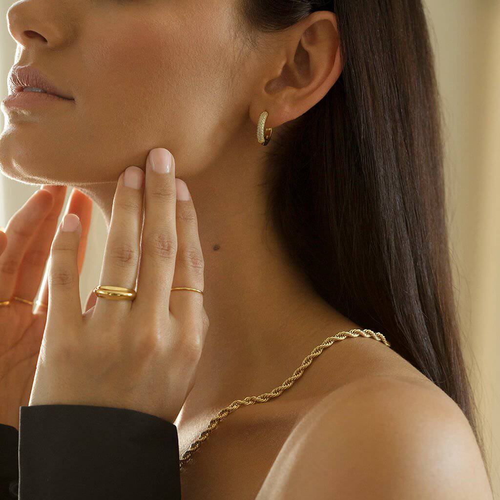 ALICE HUGGIE EARRINGS - Trove & Co.