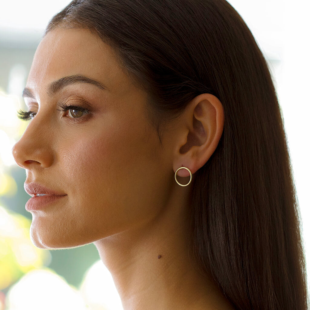 DELICATE CIRCLE STUD - Trove & Co.