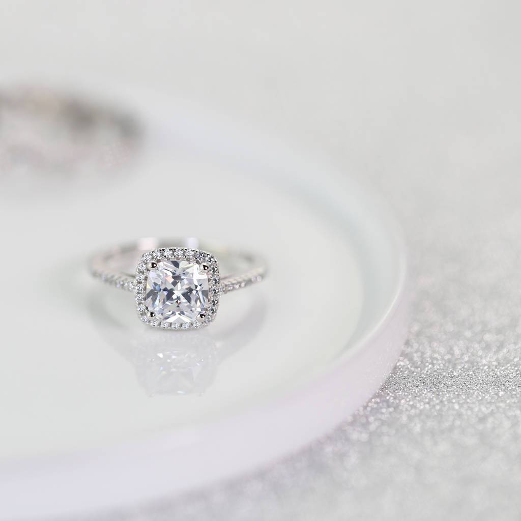 HALO ENGAGEMENT RING - Trove & Co.