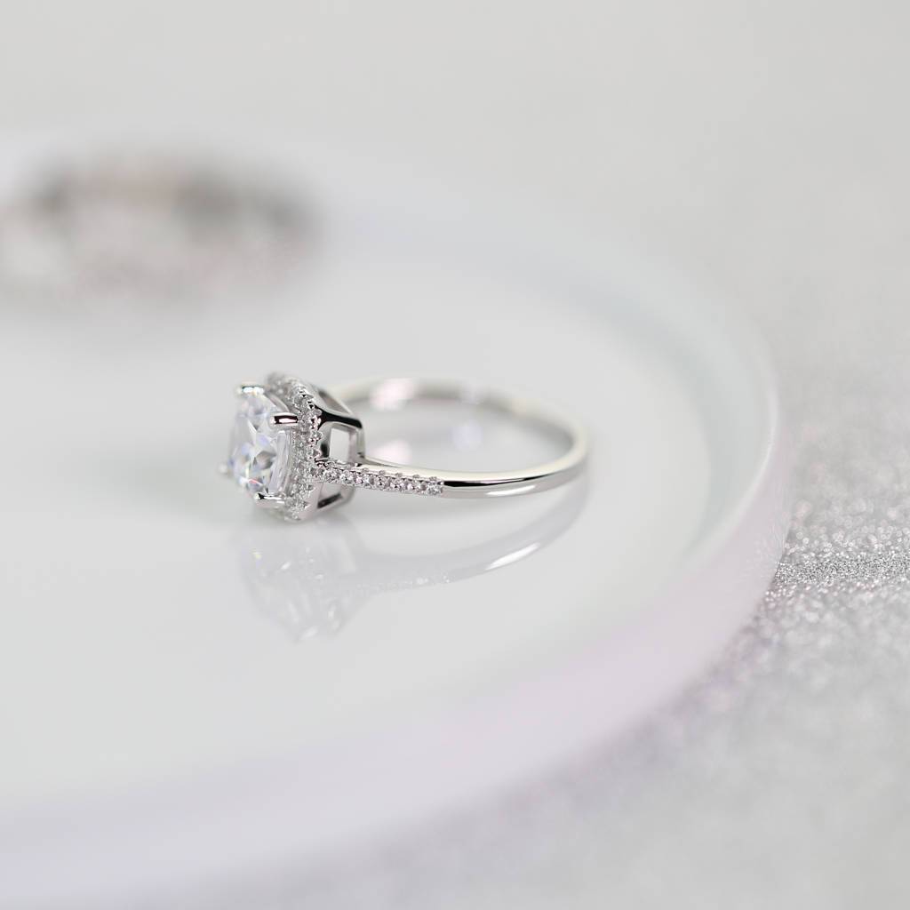 HALO ENGAGEMENT RING - Trove & Co.