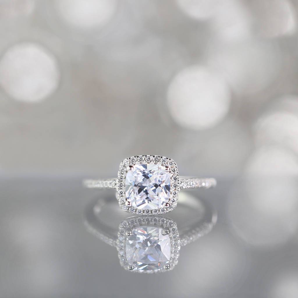 HALO ENGAGEMENT RING - Trove & Co.