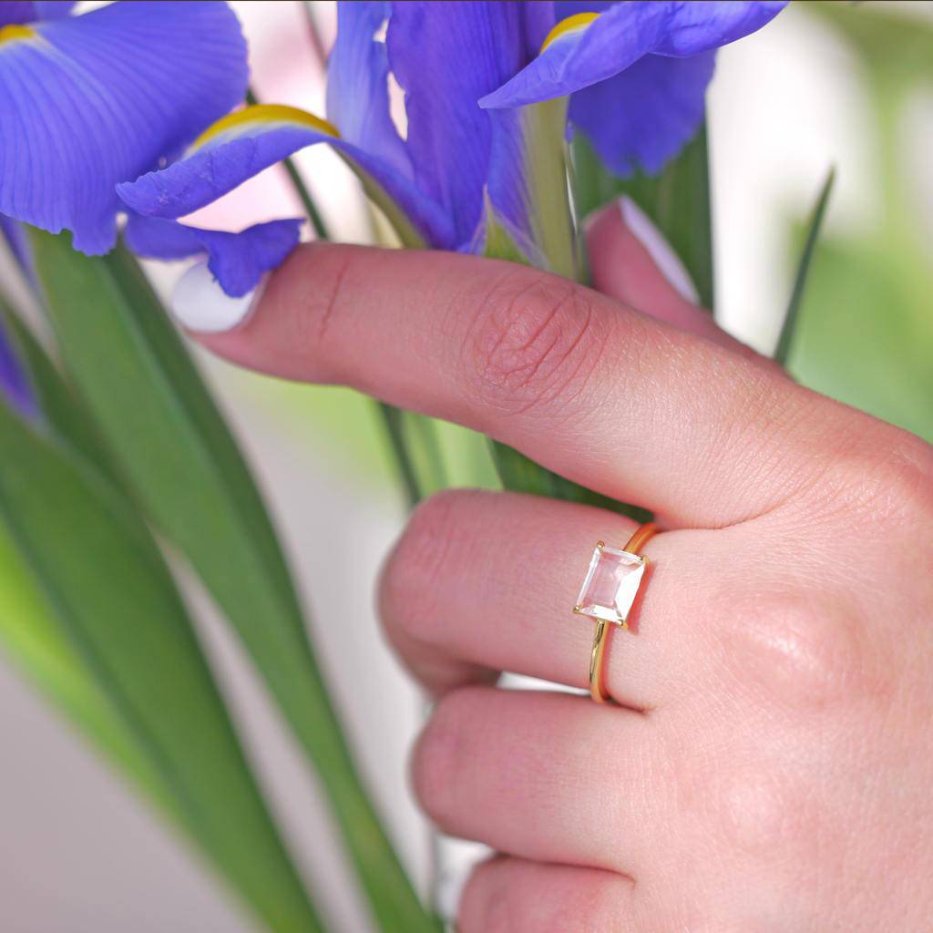 Clear quartz muse ring