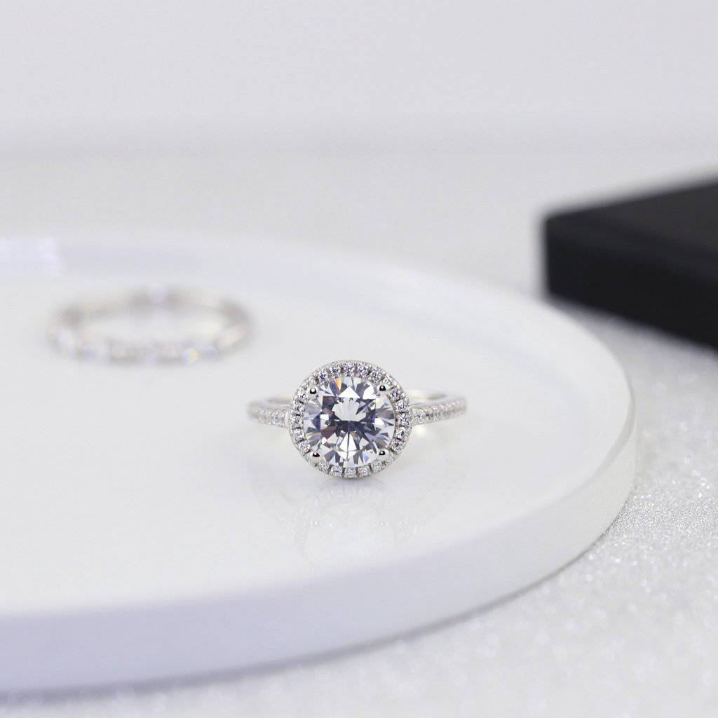 ROUND HALO ENGAGEMENT RING - Trove & Co.