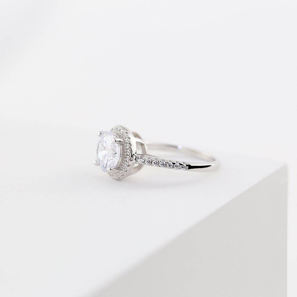ROUND HALO ENGAGEMENT RING - Trove & Co.