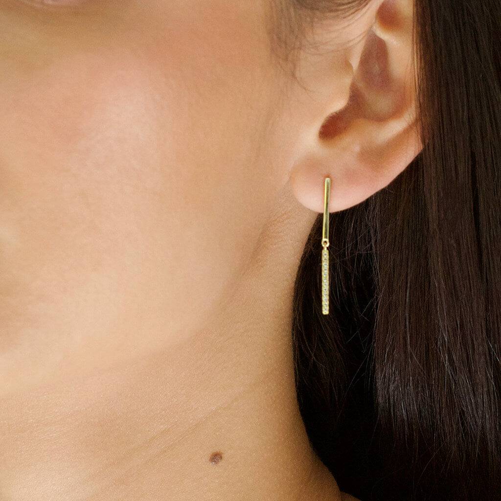 SHIMMERING BAR EARRINGS - Trove & Co.