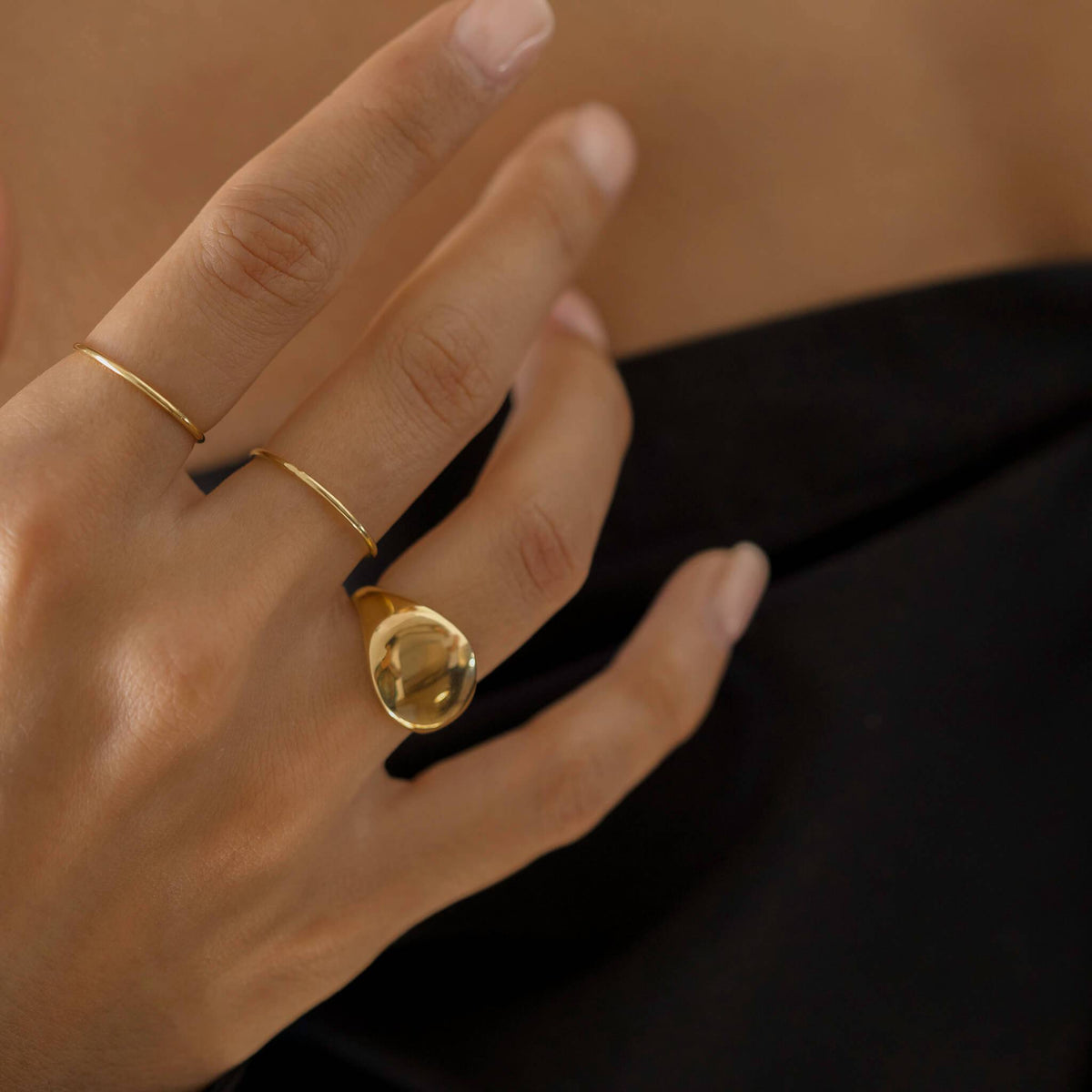 oval top signet ring - Trove & Co.