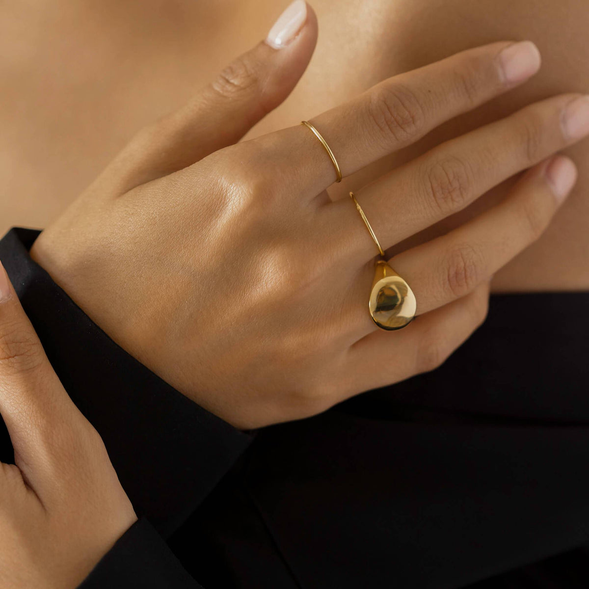 oval top signet ring - Trove & Co.