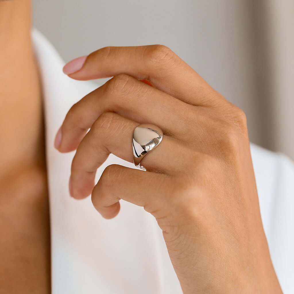 oval signet ring - Trove & Co.